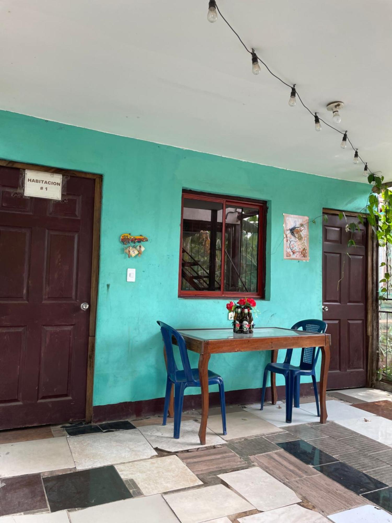 Hostal Isla Natal Мойогалпа Екстер'єр фото